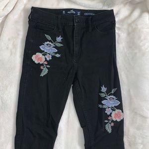 Hollister flower embroidered skinny jeans
